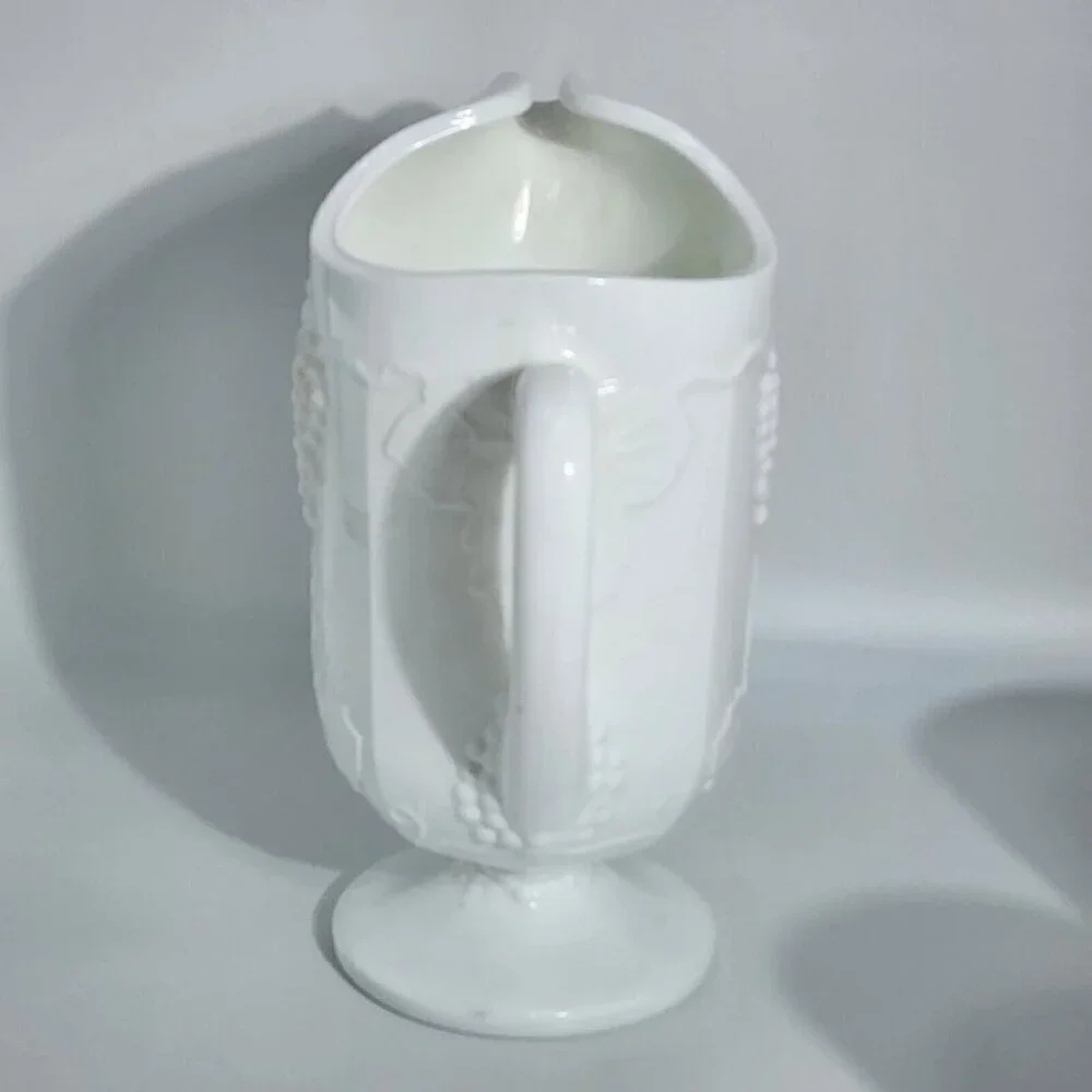 Indiana Milk Glass Colony Harvest Grape Pitcher And Tumblers Set Of 5 Vintage